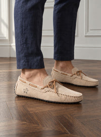 Thumbnail for Ascot kaki - modelo detalle GPT.jpg