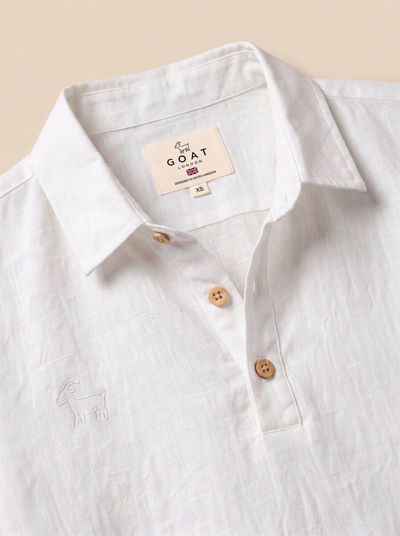 Remera Sundrige de lino - blanca detalle IA
