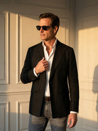 Thumbnail for Blazer Pall Mall Double-Breasted — Pall Mall negro - primer plano atardecer.jpg