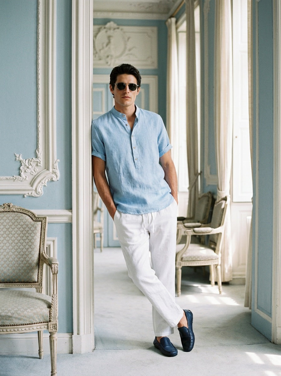 Camisa de lino Manga corta Azul Marino — Manga corta Azul Marino celeste - Modelo V de pie.jpg